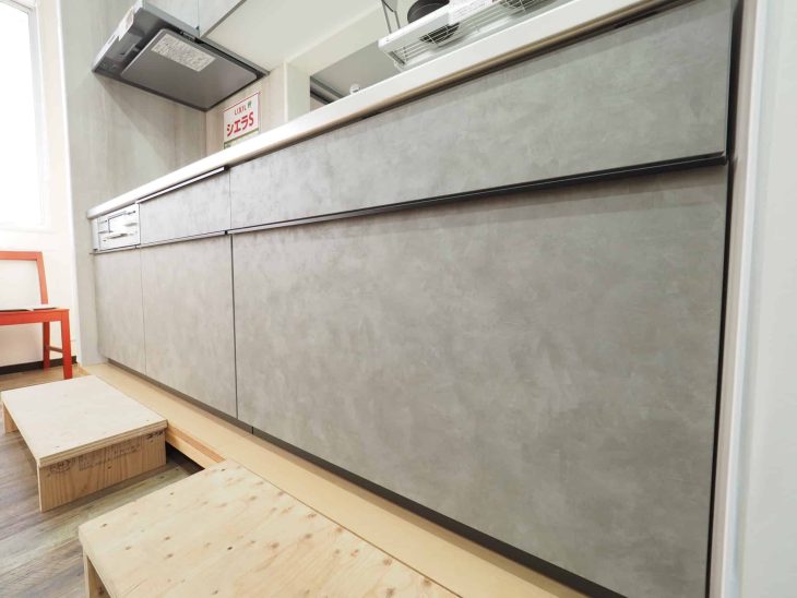 掃除しやすいグレージュスタッコ